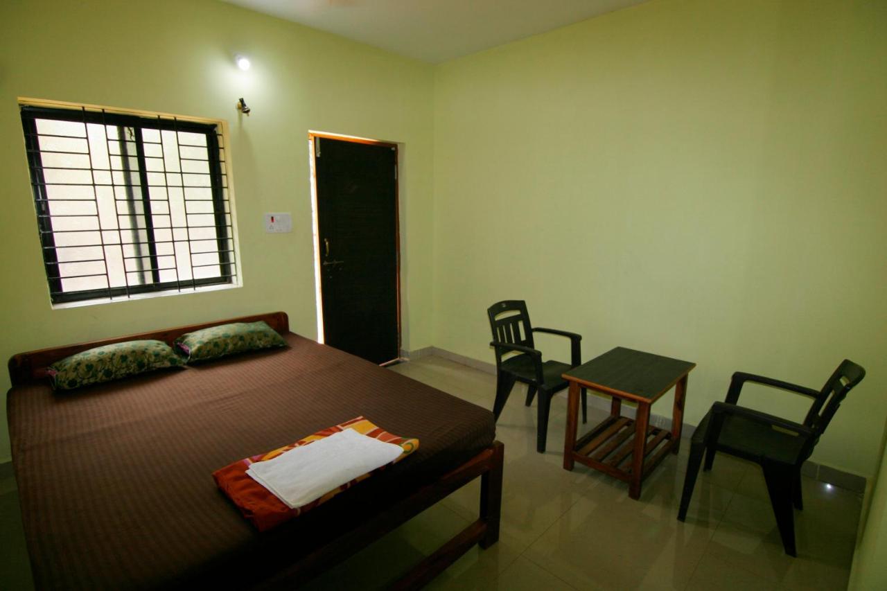 Rudra Holidays Guest House Arambol Exterior photo